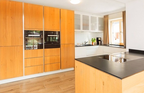 Garmisch-Partenkirchen Apartment | Exclusive apartment "Elmau" with gigantic mountain view in Garmisch-P.