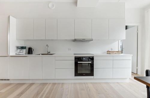 Vesterbro Apartment | Exclusive Apartment in Copenhagen V with Balcony