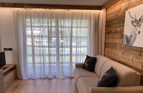 Corvara in Badia Apartment | Exclusive apt on the slopes with jacuzzi