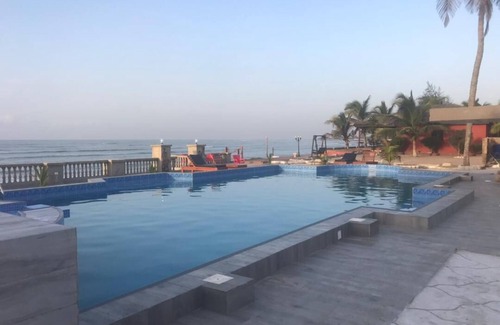 Prampram Apartment | Exclusive Beachfront Mediterranean Villa near Tema