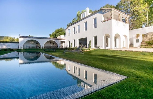 Eugaria Villa | Exclusive Luxury Villa in Sintra