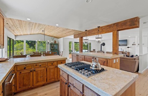 Aptos House | Exclusive Modern Retreat- The Johanna House