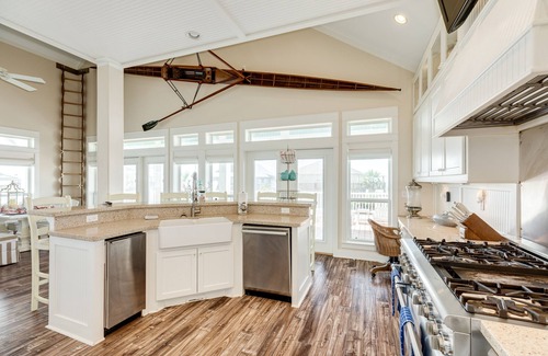 Port Bolivar House | Exclusive Pool | Gulf Views | Modern | Cargo Lift