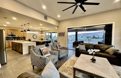 Moab South Valley House | Exclusive Retreats Desert Vista Mirage - Moab Getaway with Pool, Spa & Views
