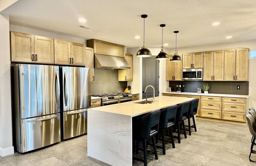 Moab South Valley House | Exclusive Retreats Desert Vista Mirage - Moab Getaway with Pool, Spa & Views