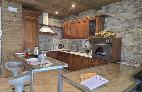 Valdisotto Ski Chalet | Exclusive rustic chic chalet with large furnished rooftop garden