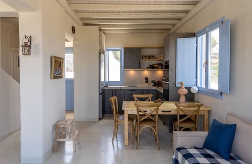 Finikia Villa | Exclusive Santorini Villa | 3 Bedroom Villa | Private Jetted Pool Sea View