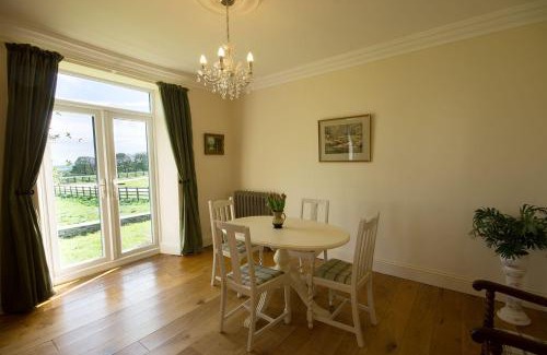 Blackwell in the Peak House | Exclusive Use Moor Grange Farm 13 Bedrooms