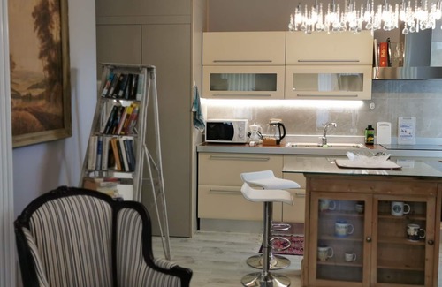 Castelbaldo Villa | Exclusive Villa with Private Pool Sleeps 12 - 6 Rooms