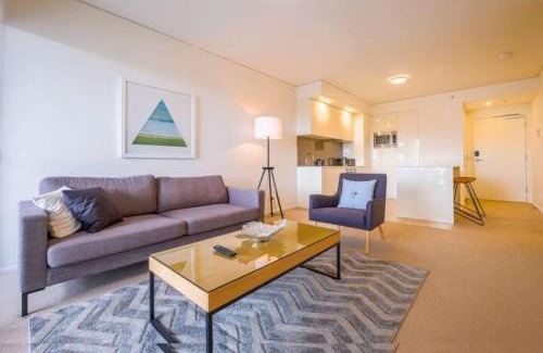 Bowen Hills Apartment | Executive Apartment with Pool & Gym