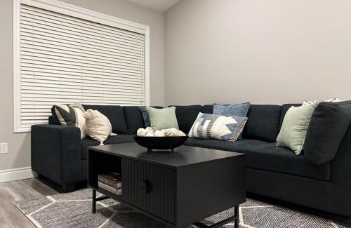 Windsor House | Executive Home in Windsor close to the airport