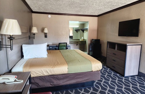 Oklahoma City Hotel | Executive Inn