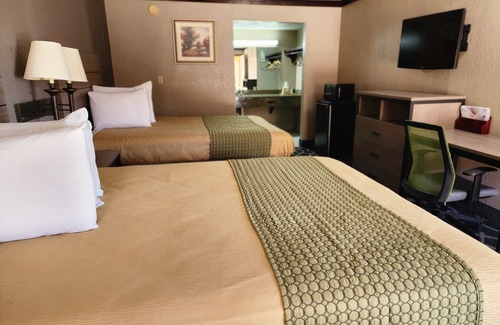 Oklahoma City Hotel | Executive Inn