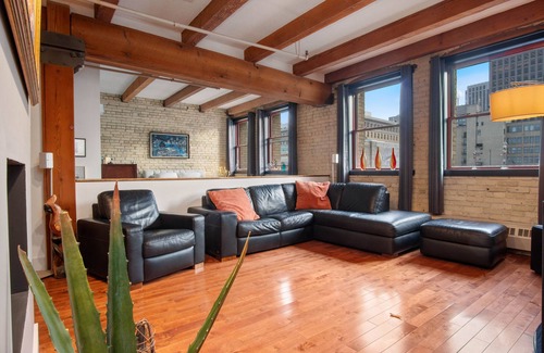 Exchange District Condo | Executive Loft-Styled Condo with FREE Parking