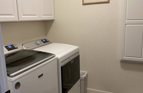 Brighton House | Executive Master Suite easy commute to the airport, and downtown Denver.