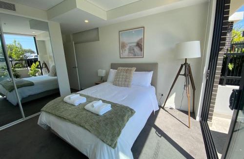 Engadine Apartment | Executive One Bedroom apartment and Courtyard Retreat