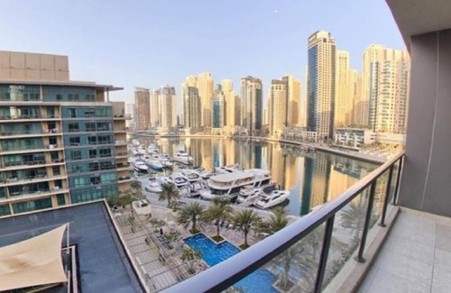 Jumeirah Lake Towers Apartment | Executive One-Bedroom Apartment with Balcony at Dubai Marina