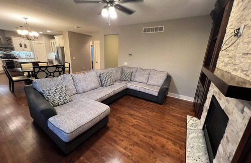 Waukee House | Executive Rental - Newer High End 6 BR Home in Waukee, Iowa