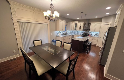 Waukee House | Executive Rental - Newer High End 6 BR Home in Waukee, Iowa