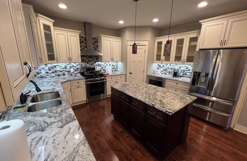 Waukee House | Executive Rental - Newer High End 6 BR Home in Waukee, Iowa