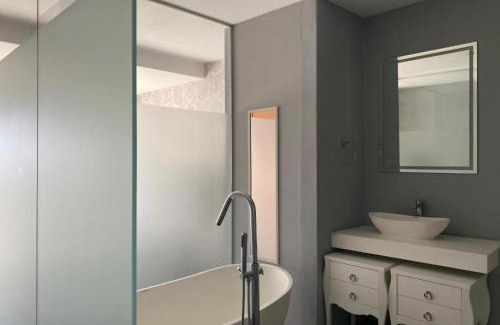 Greater Johannesburg Metropolitan Area Apartment | Executive Sandton City Apartment