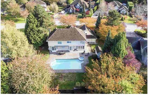 Surrey Newton House | Executive style triple garage 5 bedroom house