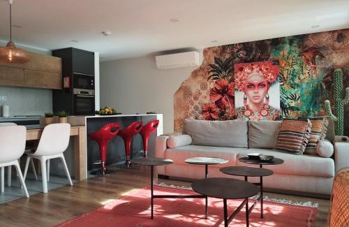 Linda-a-Velha Apartment | Exotic Fusion double Suite