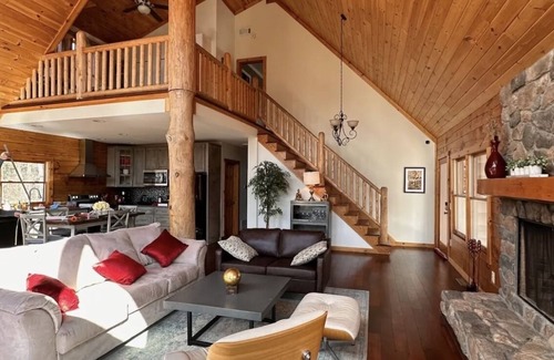 Athens House | Expansive Lake House/Private Dock/Stunning Views/Family & Pet Friendly