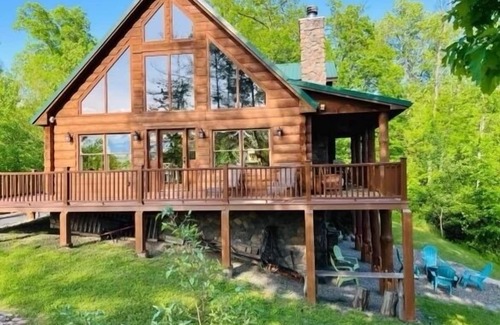 Athens House | Expansive Lake House/Private Dock/Stunning Views/Family & Pet Friendly