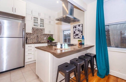 Highland Park House | Expansive Luxury Triplex | near T