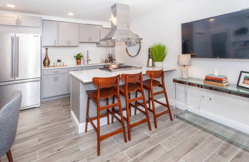 Highland Park House | Expansive Luxury Triplex | near T