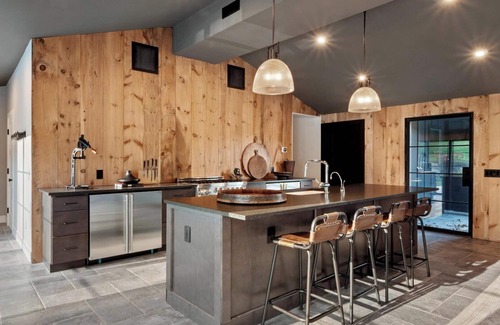 West Stockbridge House | Expansive Rustic and Modern Berkshires Estate on 66 Acres, Mountain Views,.