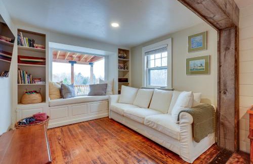 Elkins House | Expansive Wilmot Escape with Deck Near Skiing!