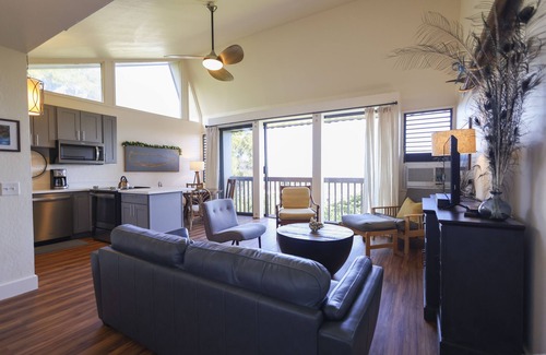 Makaha Valley Condo | Experience Authentic Hawaii on Oahu's West Side! 5 Minutes to the Beach!