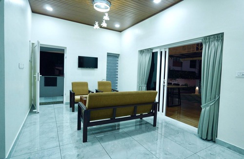 Aluva Villa | Experience Bliss at periyarVibes Aluva:Private 4Bedroom villa with Pool,WiFi&AC!
