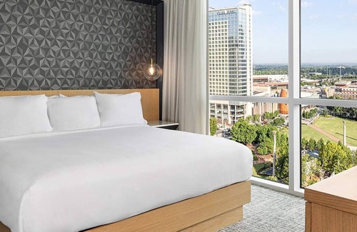 Fairlie-Poplar Historic District Resort | Experience Club Wyndham Atlanta Resort, in the vibrant heart of downtown Atlanta