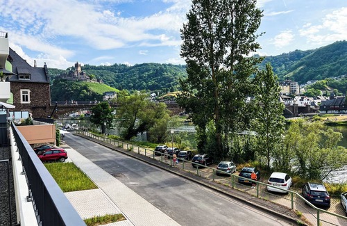 Cochem Apartment | Experience Cochem: Moselle view, view of the Reichsburg & old town directly opposite