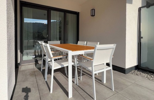 Cochem Apartment | Experience Cochem: Moselle view, view of the Reichsburg & old town directly opposite