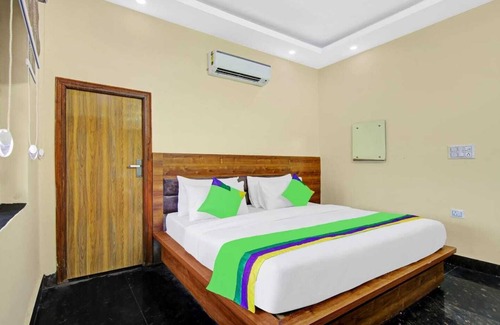 Noida Bed & Breakfast | “Experience Comfort, Luxury, and Warm Hospitality”