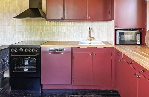 Torso House | Experience island idyll in this spacious cottage with large garden near the fresh lake water.