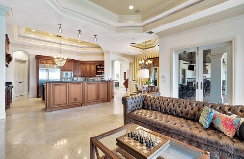 Jupiter House | Experience island living at its finest in this private Jupiter River Estate