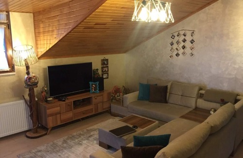 Cekmekoy House | Experience like local: perfect location, warm flat