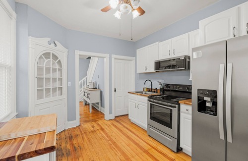 Annville House | "Experience Luxurious Living: Remodeled Duplex Retreat Awaits You in Anneville