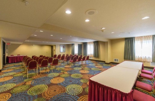 Troutdale House | Experience luxurious accommodations and a plethora of amenities!