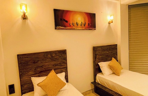 Tennekumbura Villa | Experience Luxury at Rusty Bunk: Your Mountain Retreat Just 2km from Kandy Town!