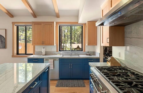 Summit Estates Cabin | Experience luxury at Maple Crest, a spacious 5-bedroom retreat in Big Bear Lake