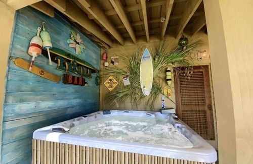 Caroga Lake House | Experience the Adirondacks with a Caribbean Flair! - Pet Friendly