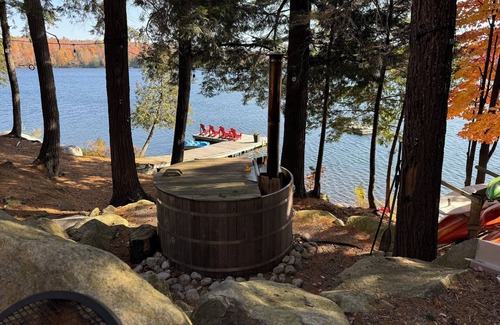 Ryerson Cottage | Experience the beauty of Ontario’s cottage country on Horn Lake.