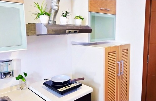 Pasig Apartment | EXPERIENCE THE BEST W/ HOT SHOWER, GARDEN AND POOL