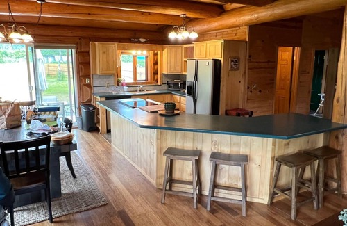 Valdez Cabin | Experience the Majesty of Valdez!